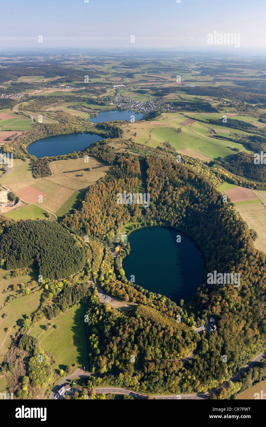 Luftaufnahme, Maare, Daun, Eifel-Gebirge, Rheinland-Pfalz, Deutschland, Europa Stockfoto