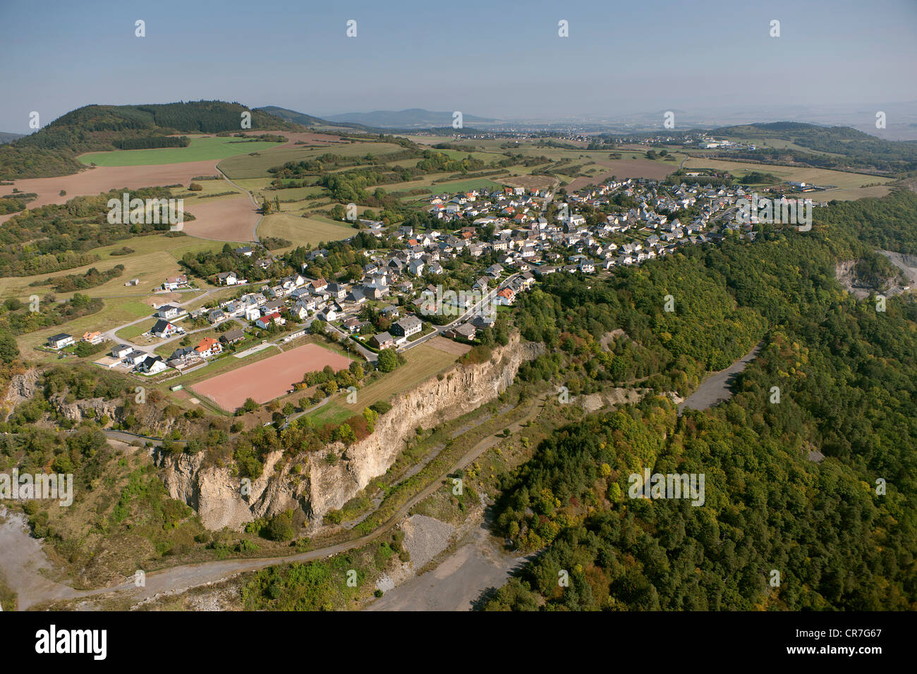 Luftaufnahme, Buerresheim Burg in der Nähe von Mayen, Eifel-Bergkette, Rheinland-Pfalz, Deutschland, Europa Stockfoto