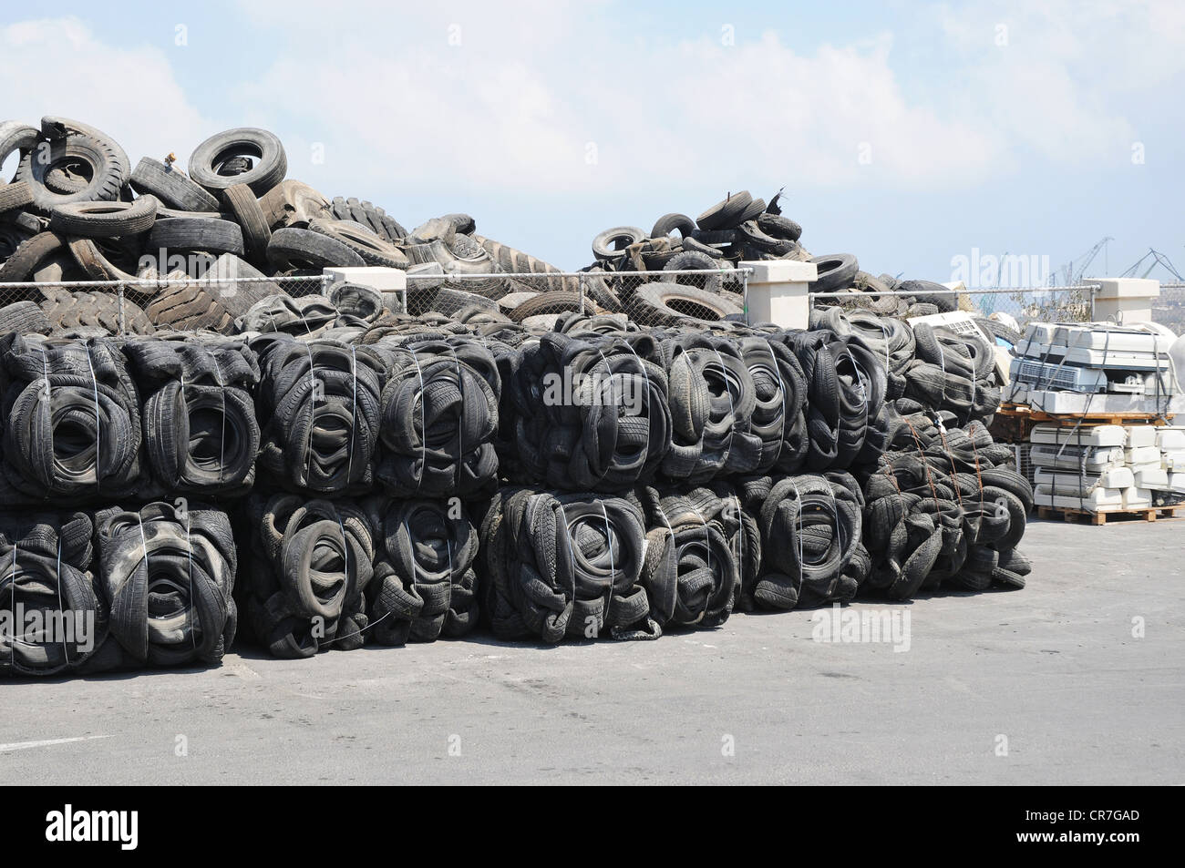 Eine bürgerliche Annehmlichkeit Website wo Reifen recycelt werden. Stockfoto