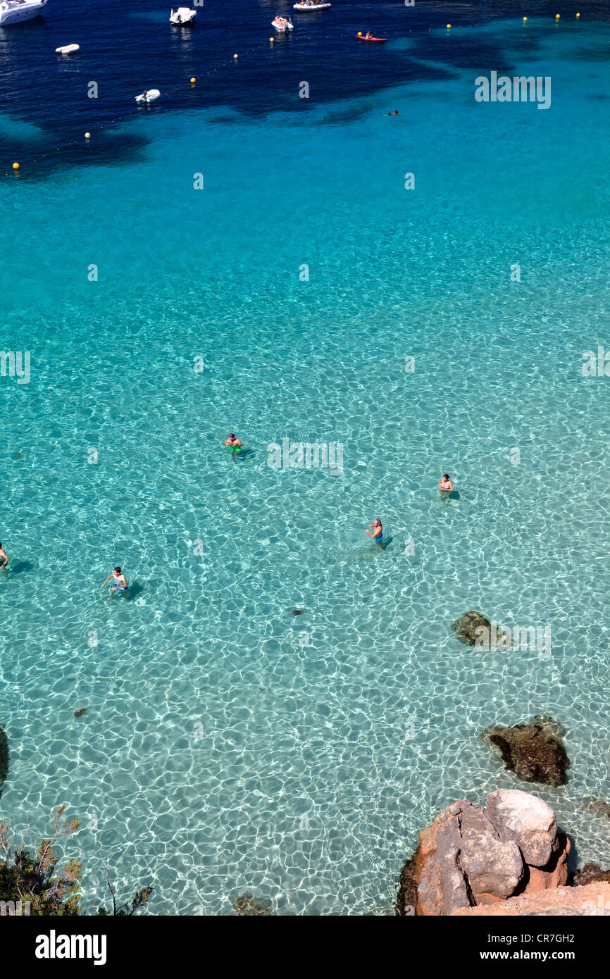 Spanien, Balearen, Ibiza, Cala Salada Strand Stockfoto