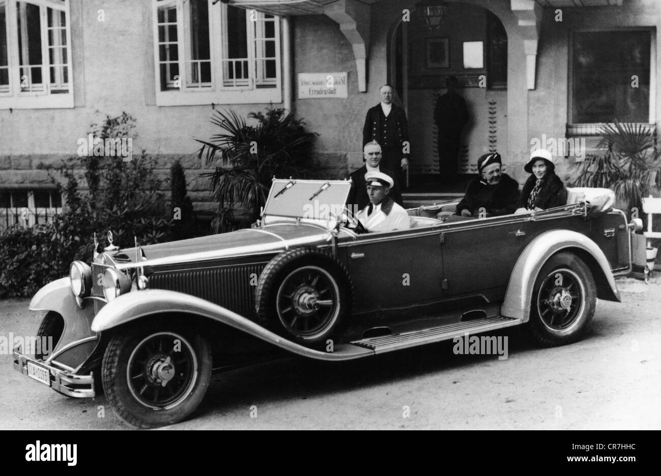 Emma, 2.8.1858 - 20.3.1934, Königin der Niederlande 7.1.1879 - 23.11.1890, in einem Mercedes-Benz Nuerburg 460, Freudenstadt, ca. 1930, Stockfoto