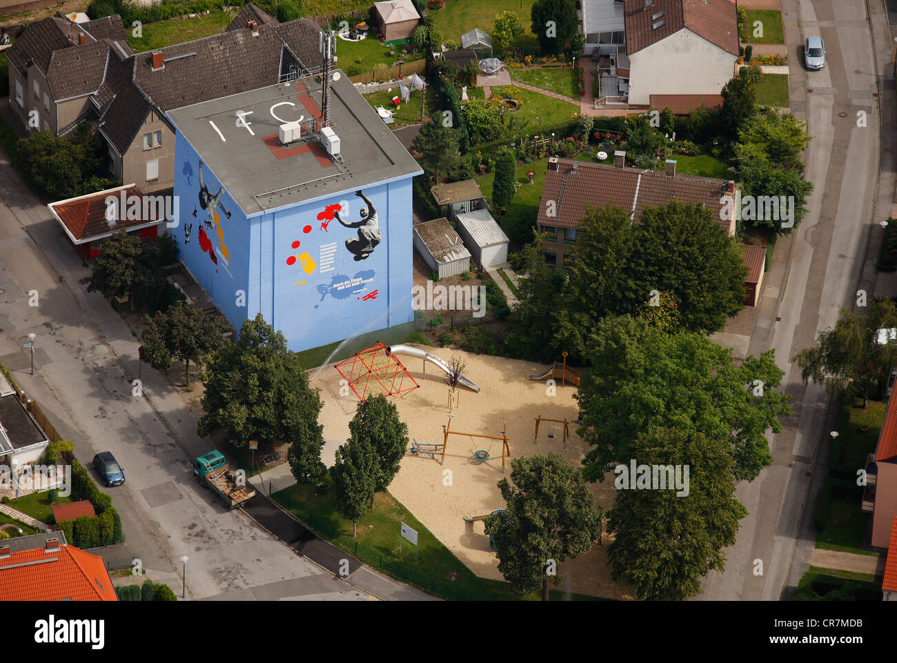 Luftaufnahme, Nachbarschaft Verschönerung, malte Bunker, Rossheidestrasse, Essen, Ruhrgebiet, Nordrhein-Westfalen Stockfoto