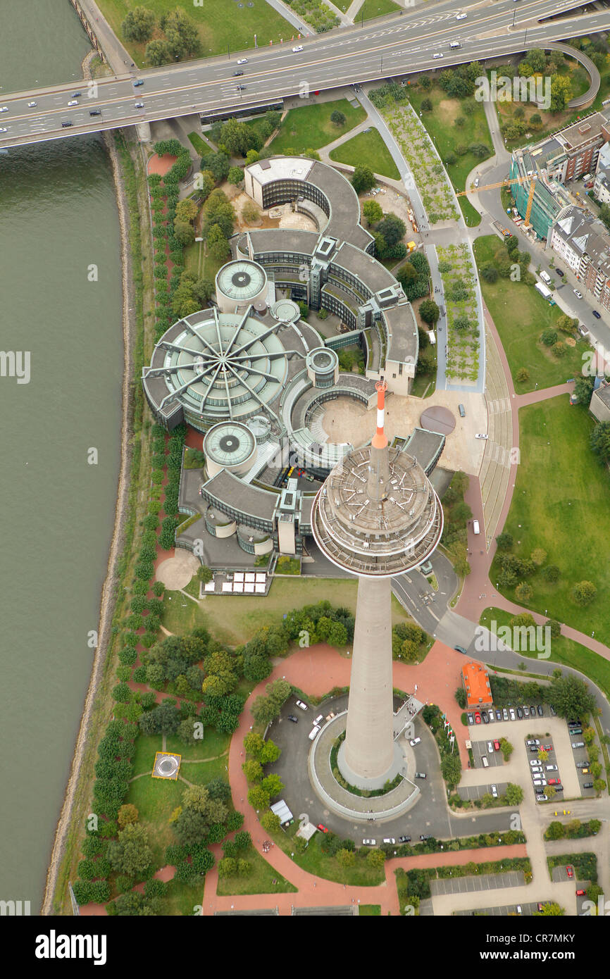 Luftaufnahme, Medienhafen mit dem Landtag und dem Fernsehturm, Düsseldorf, Rheinland, Nordrhein-Westfalen Stockfoto