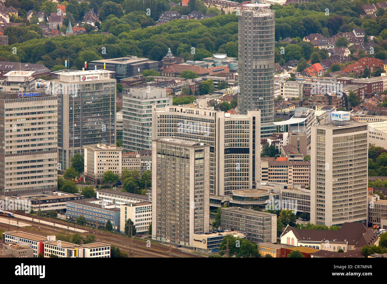 Luftaufnahme, Hochhäuser, einschließlich der RWE und Postbank Gebäude, Essen, Ruhrgebiet, Nordrhein-Westfalen Stockfoto