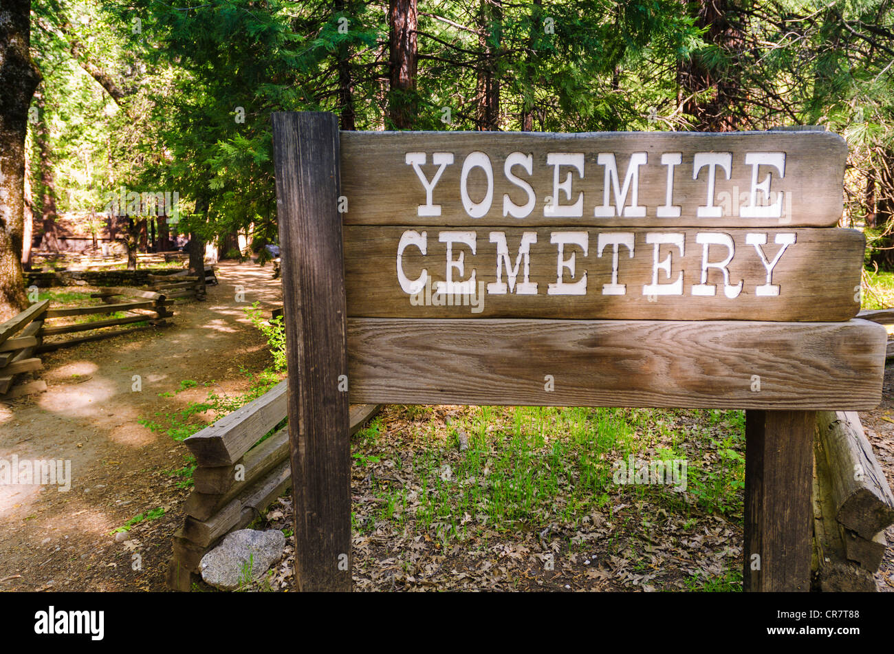 Melden Sie sich auf dem historischen Yosemite Valley Friedhof, Yosemite-Nationalpark, Kalifornien USA Stockfoto
