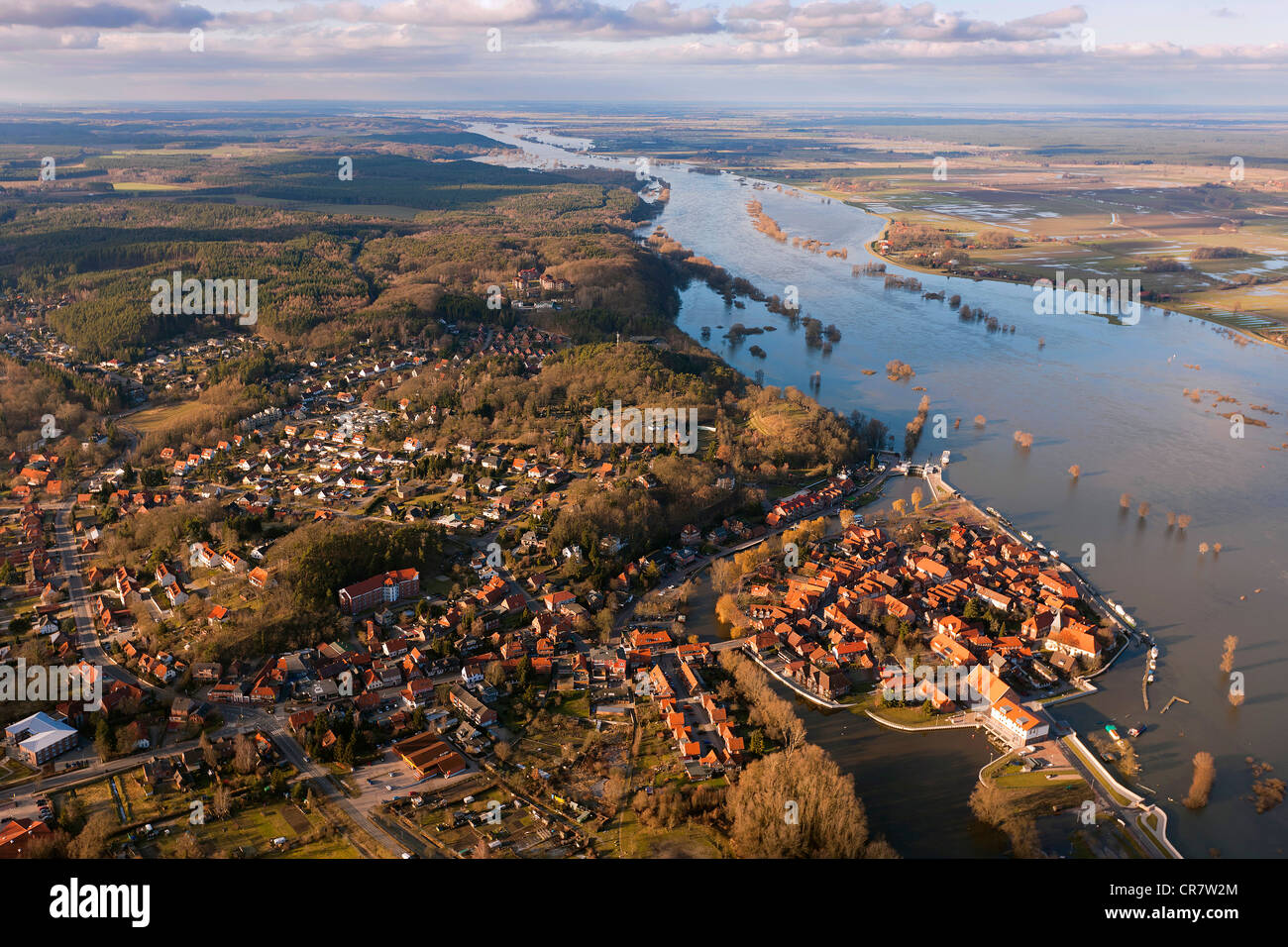 Luftaufnahme, Hitzacker an der Elbe, Altstadt Zentrum, Sperrwerks, Elbe Valley Nature Park, winterliche Überschwemmungen, Niedersachsen Stockfoto