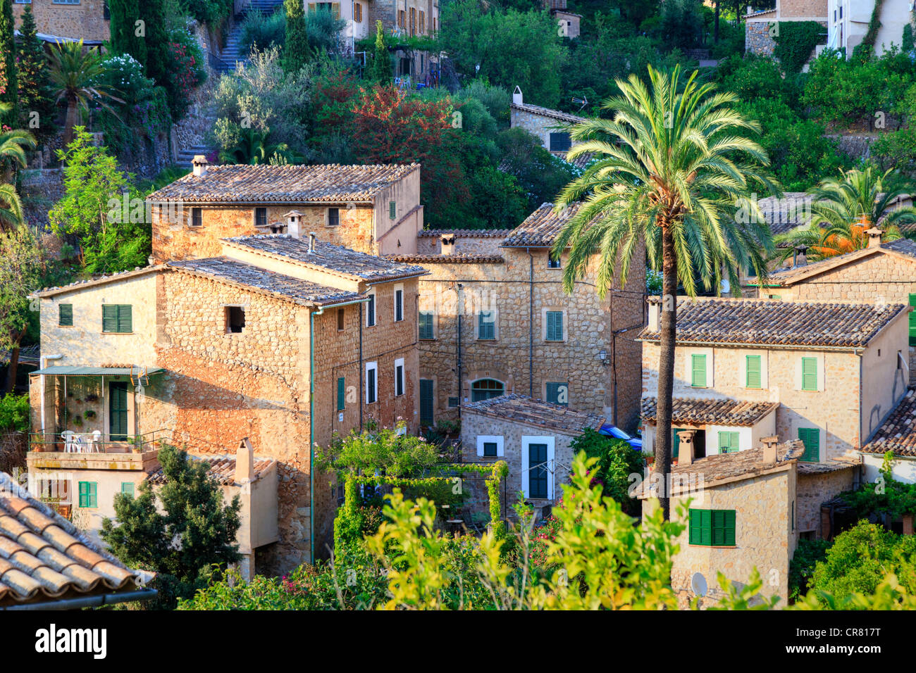 Spanien, Balearen, Mallorca, Serra de Tramuntana, Deia Dorf Stockfoto