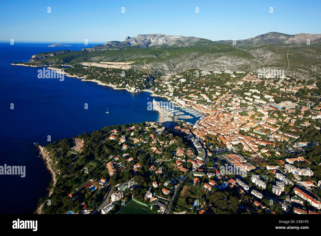 Frankreich, Bouches du Rhône (13), Baie de Cassis, le Massif des Calanques En Arrière Plan (Vue Aérienne) Stockfoto