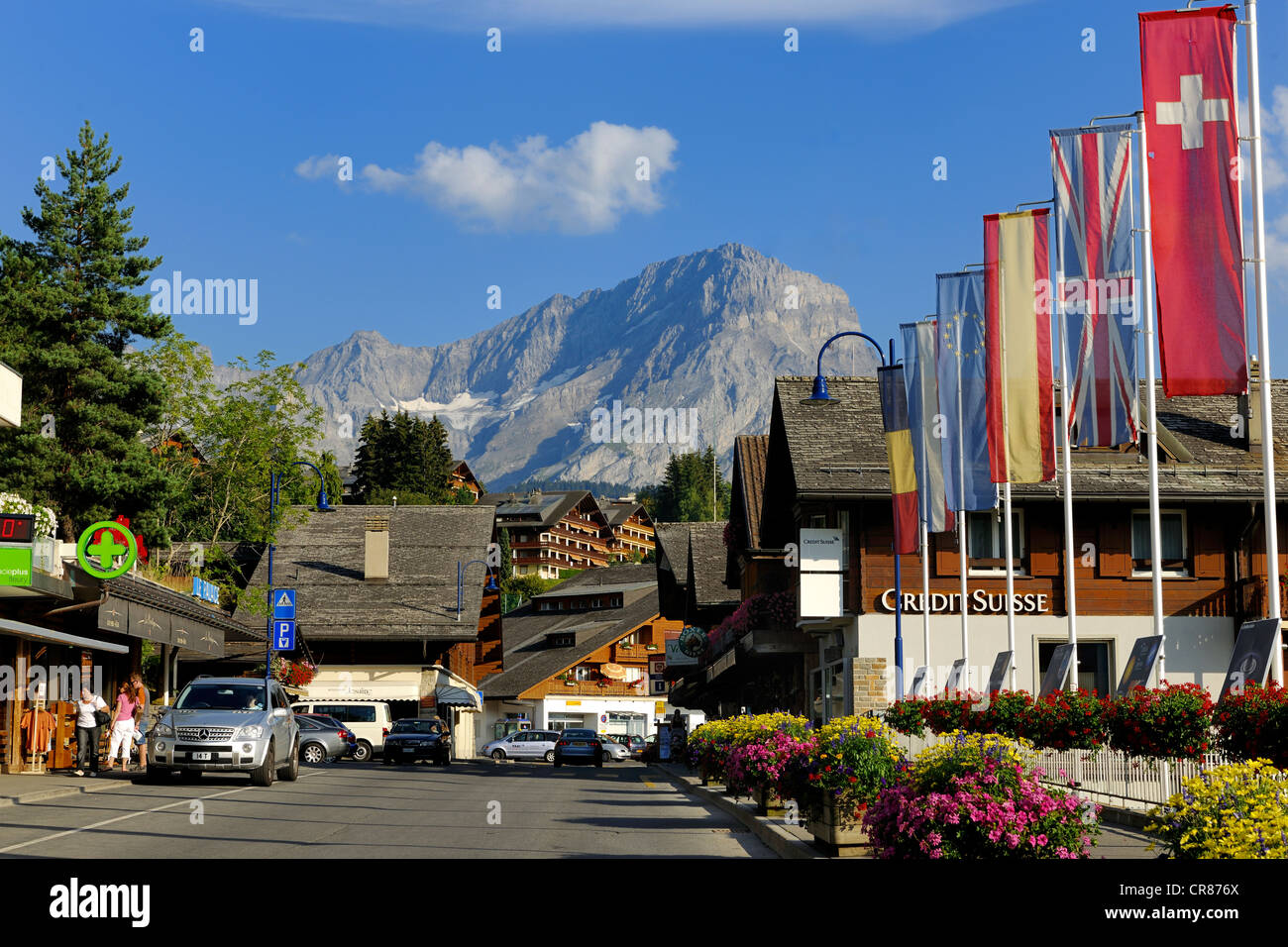 Schweiz, Kanton Waadt, Villars Sur Ollon, Straßenszene Stockfoto