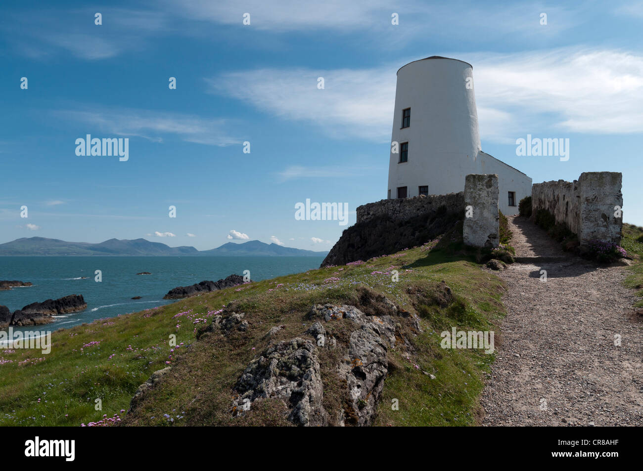 Der alte Leuchtturm Porth Twr-Mawr auf Llanddwyn Insel Anglesey North Wales Stockfoto