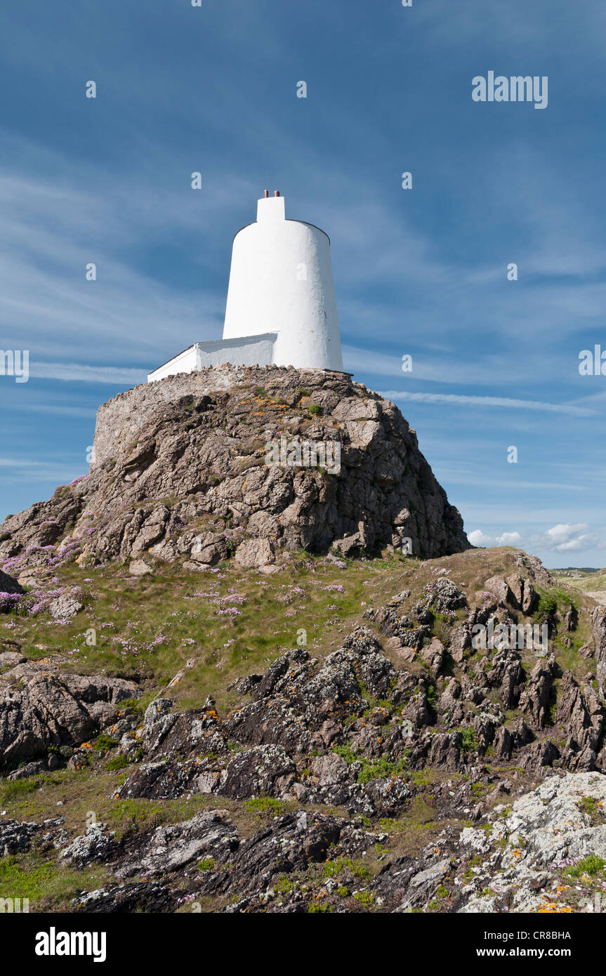 Der alte Leuchtturm Porth Twr-Mawr auf Llanddwyn Insel Anglesey North Wales Stockfoto