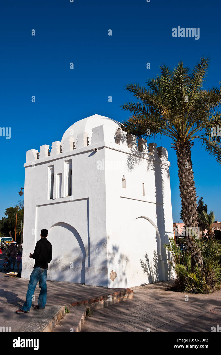 Hohen Atlas Marrakesch Marokko Kaiserstadt Medina als Weltkulturerbe durch die UNESCO Marabout Grab in der Nähe der Koutoubia-Moschee Stockfoto