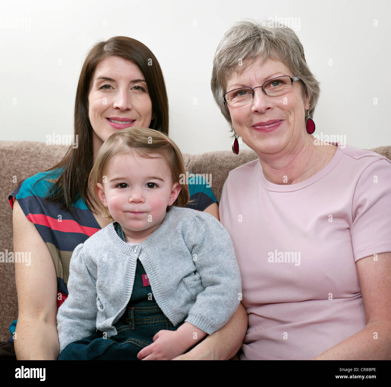 Drei Generationen Familienporträt Stockfoto