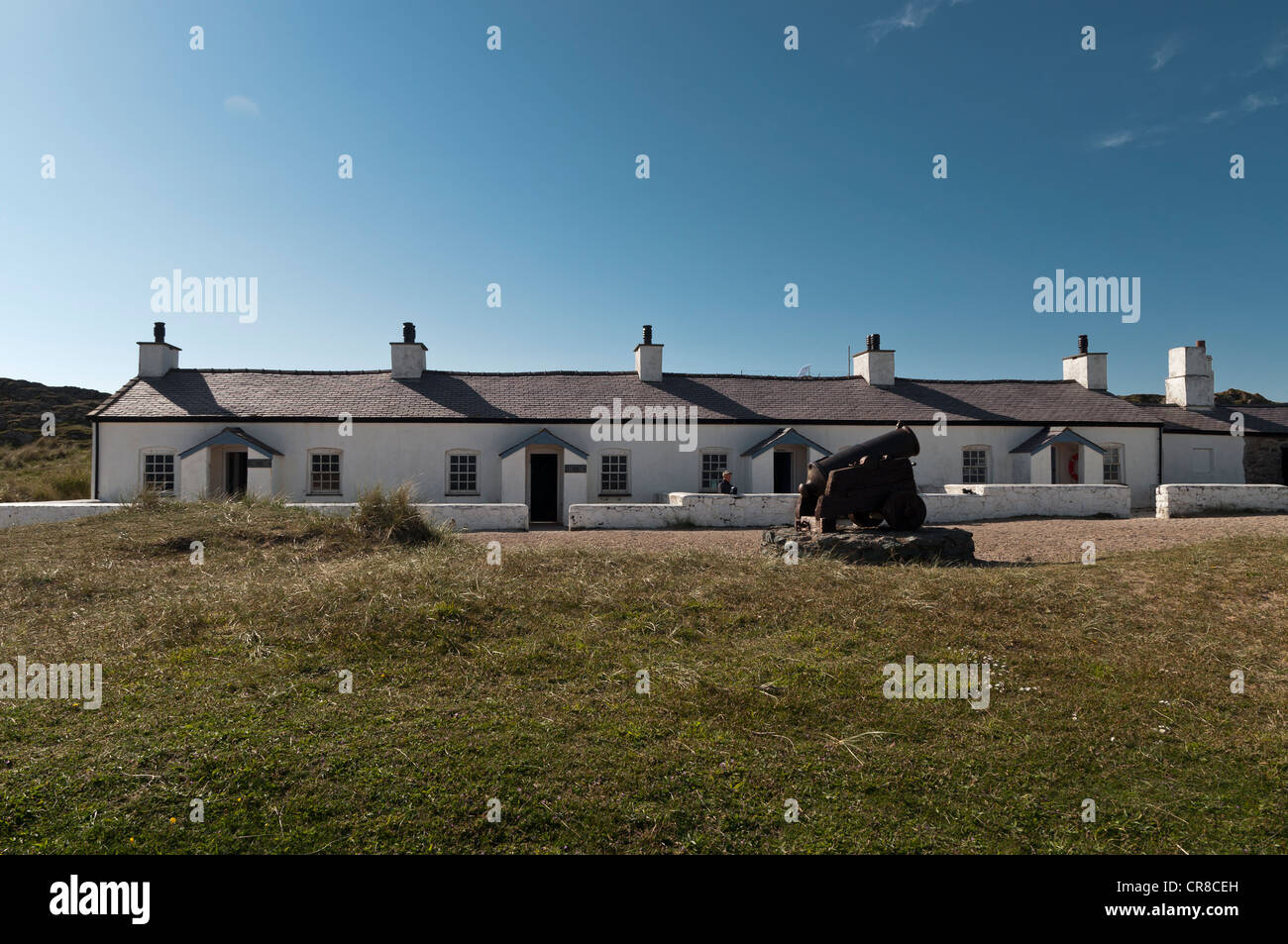 Die Piloten-Ferienhäuser auf Llanddwyn Insel Anglesey North Wales Stockfoto