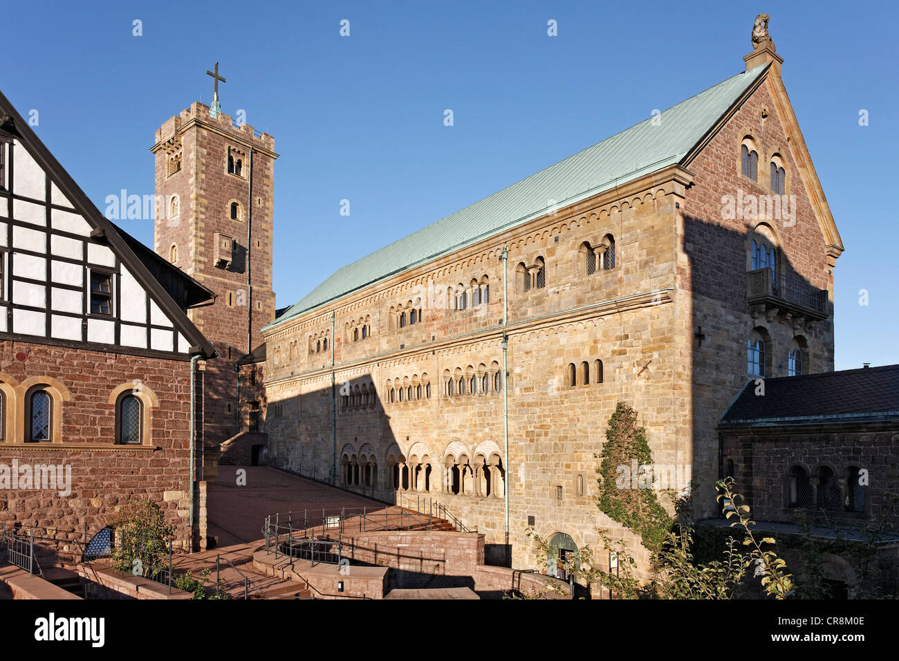 Wartburg bei Eisenach, Innenhof mit großer Halle und halten, Thueringer Wald, Thüringen, Deutschland, Europa Stockfoto