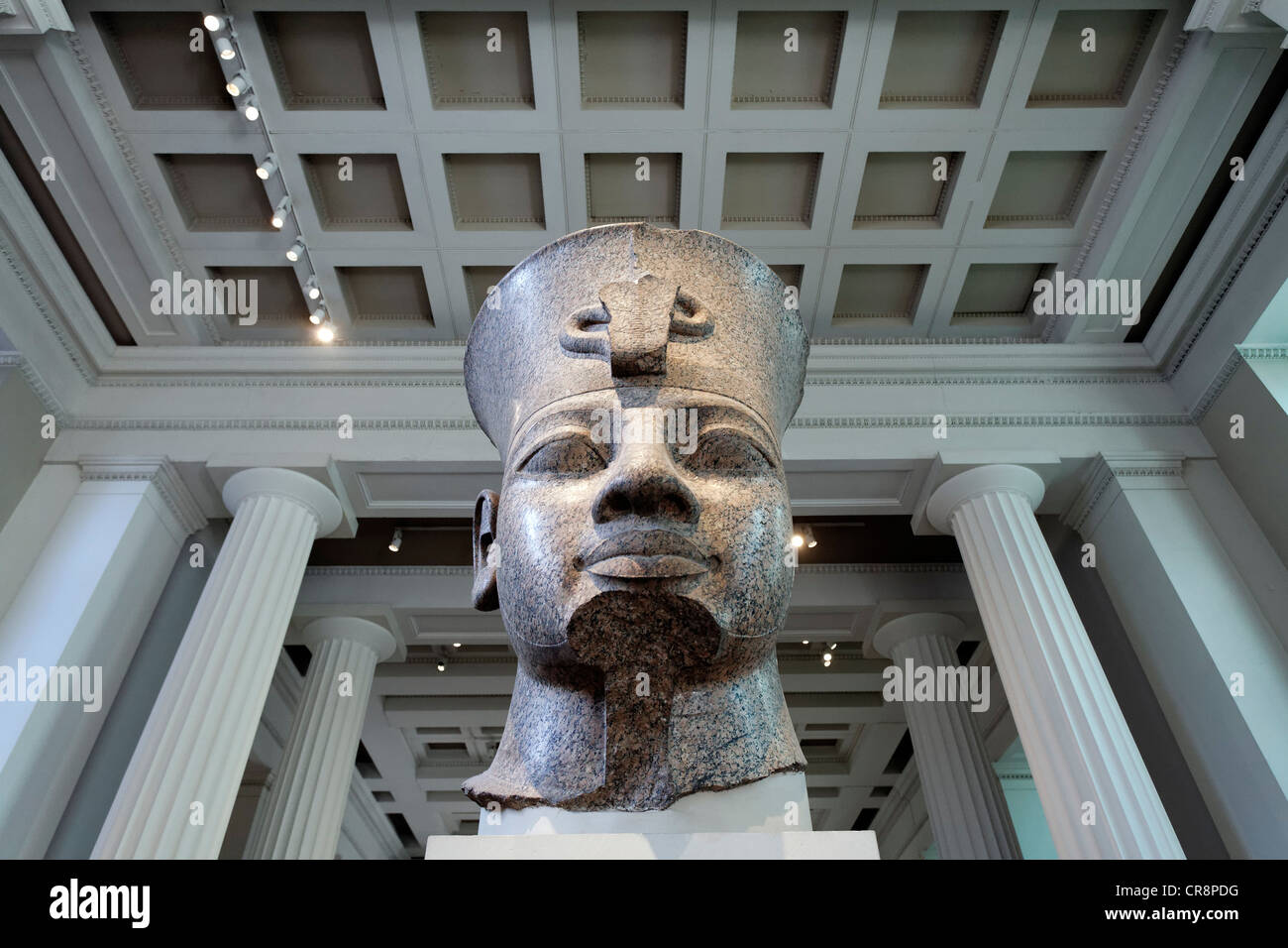 Kopf des ägyptischen Königs Amenophis III aus Theben, monumentalen Granit Bildhauerei, British Museum, London, England Stockfoto