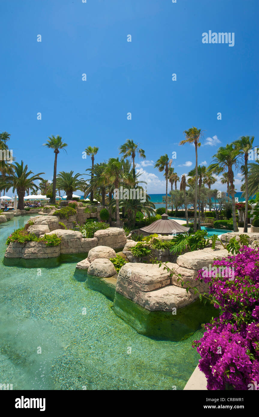 Pool-Bereich des Hotel Annabelle in Paphos, Paphos, Zypern Süd-Zypern Stockfoto