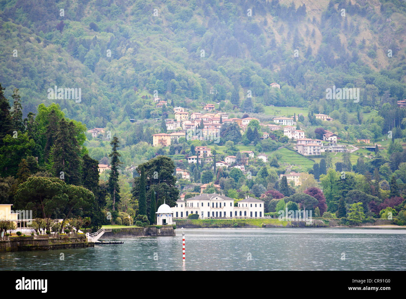 Bellagio, See überqueren, Hotels, Restaurants auf der Vorderseite zurück Straßen, Geschäfte, Blick auf den See, Gärten, Comer See, italienische Seen, Italien Stockfoto