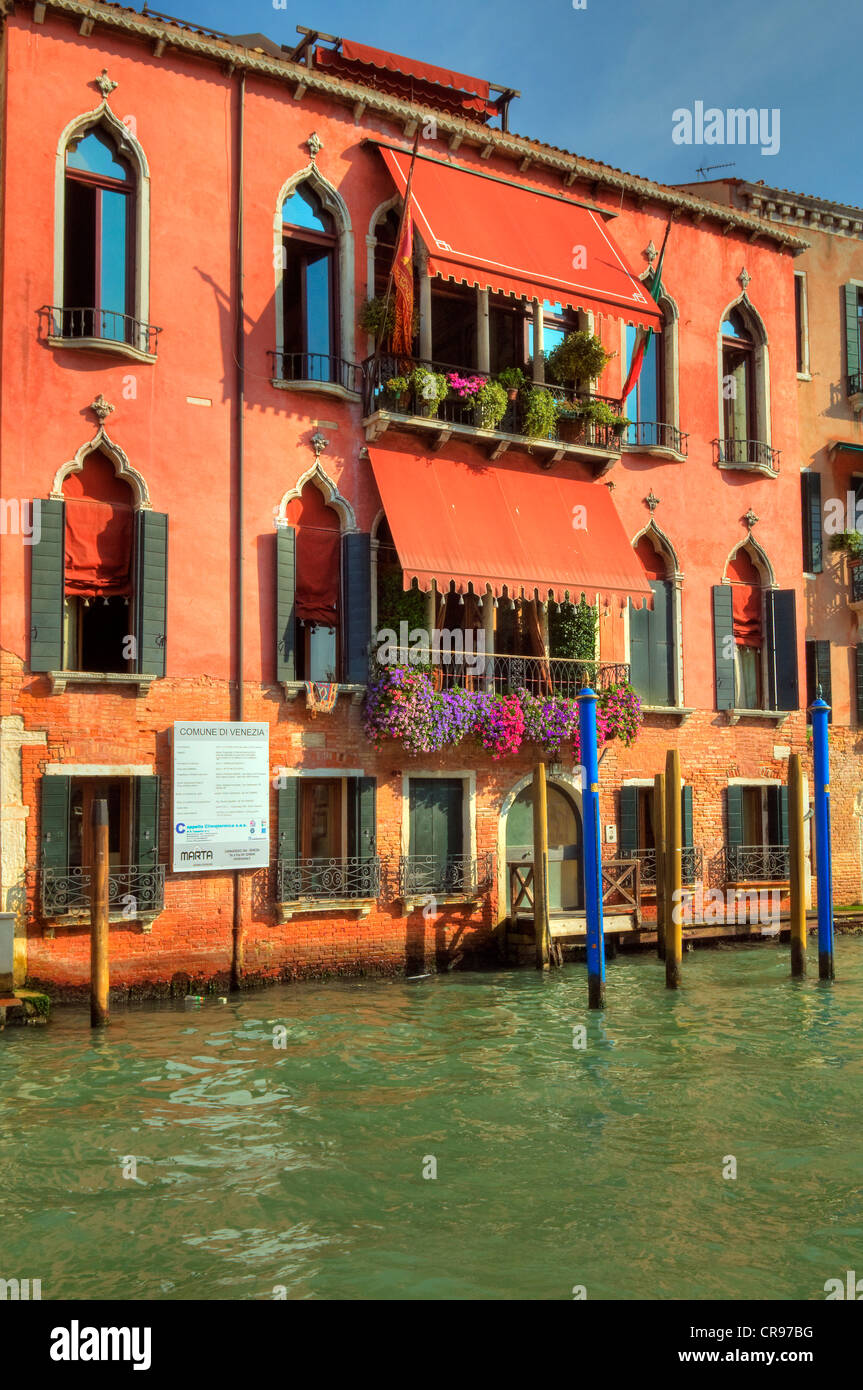 Herrenhaus am Canal Grande, geplant für thermische Sanierung, Venedig, Veneto, Italien, Europa Stockfoto