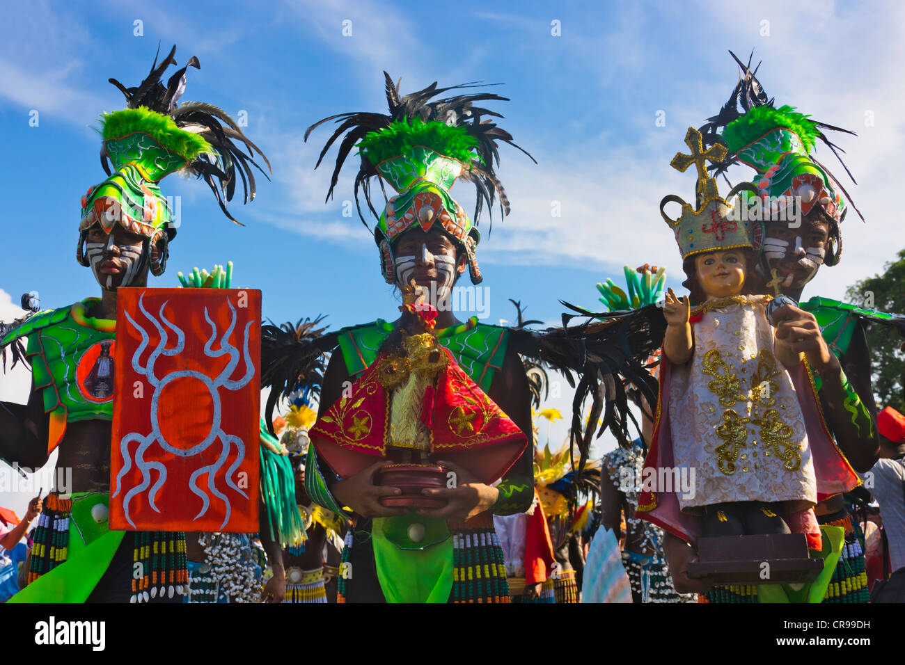 Performer mit Skulptur von Santo Nino Dinagyang Festival, Stadt von Iloilo, Philippinen Stockfoto