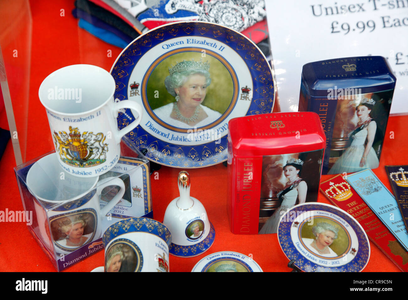 Königliche Souvenirs in einem Geschäft in der Stadt von Oxford, Oxfordshire, Vereinigtes Königreich, Europa Stockfoto
