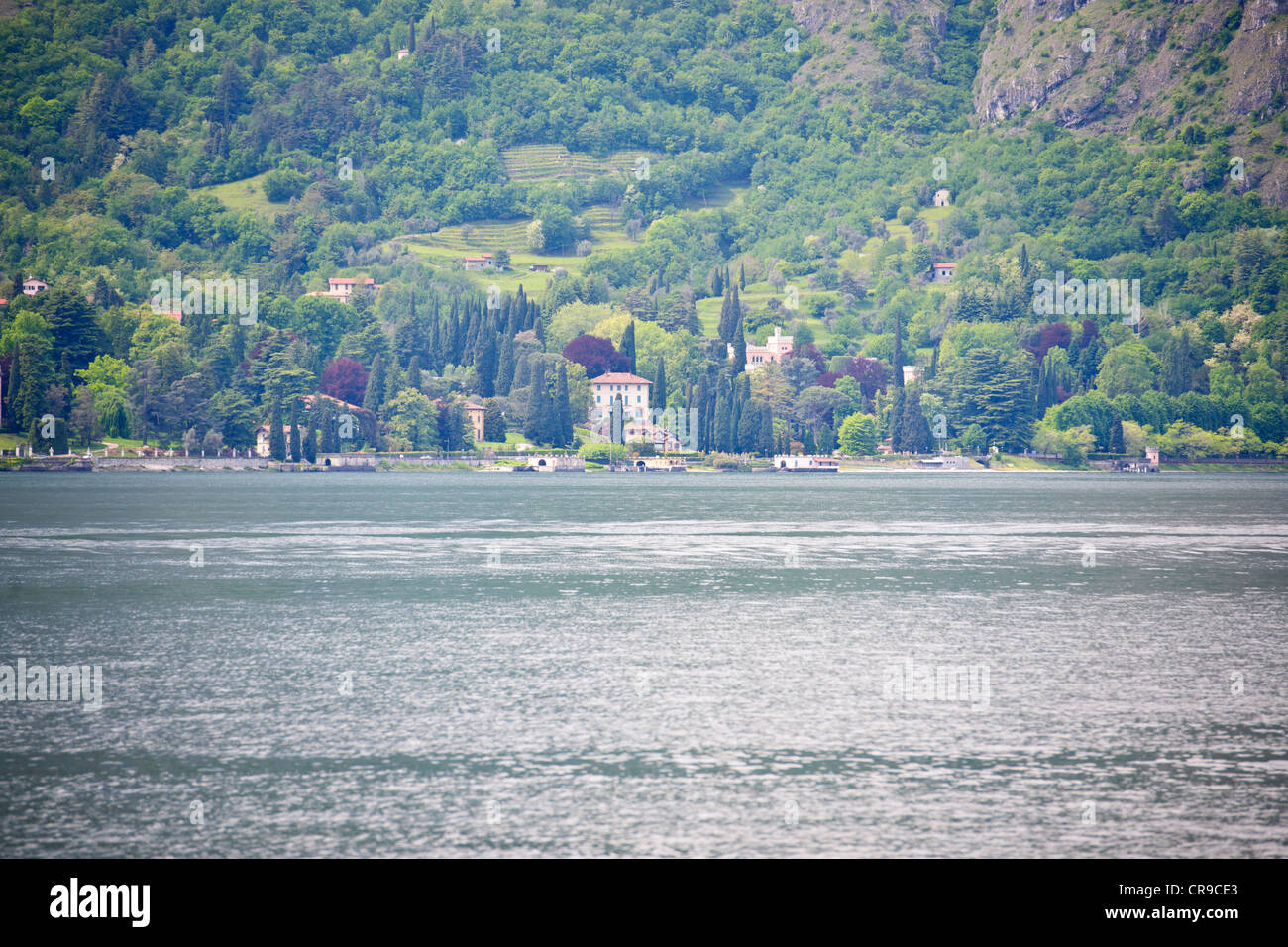 Stadt, bunt, bunt, Häuser, Fähren, Hotels, Restaurants, Luxus-Villen am See, Gärten, Menaggio, Comer See, italienische Seen, Italien Stockfoto