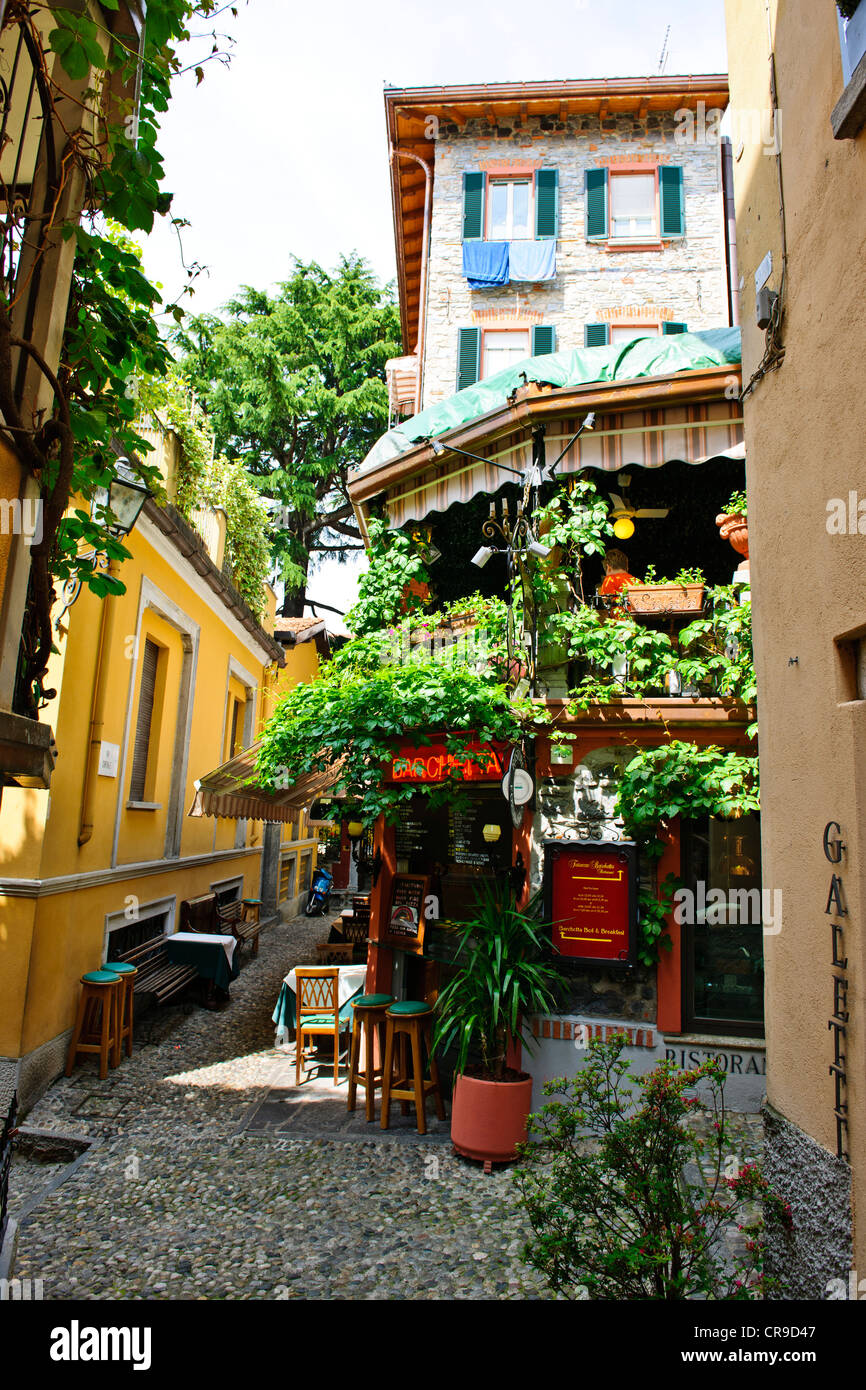 Bellagio, See überqueren, Hotels, Restaurants auf der Vorderseite zurück Straßen, Geschäfte, Blick auf den See, Gärten, Comer See, italienische Seen, Italien Stockfoto