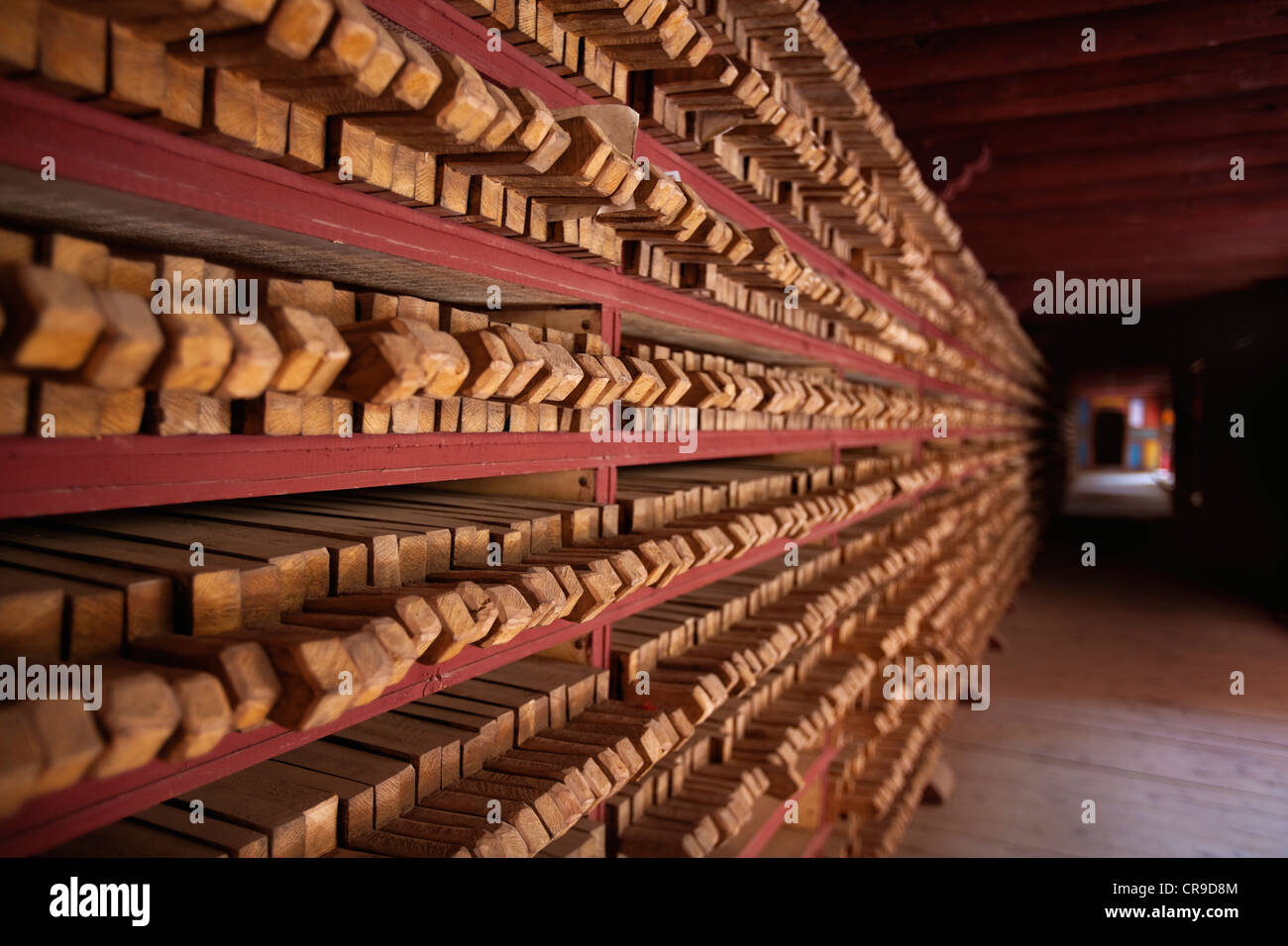 Derge Parkhang Druckerei im Jahre 1729 gebaut. Reihen von Druckstöcken in Racks. Gespeichert. Religiöse Texte. Druck-Ausrüstung. Stockfoto