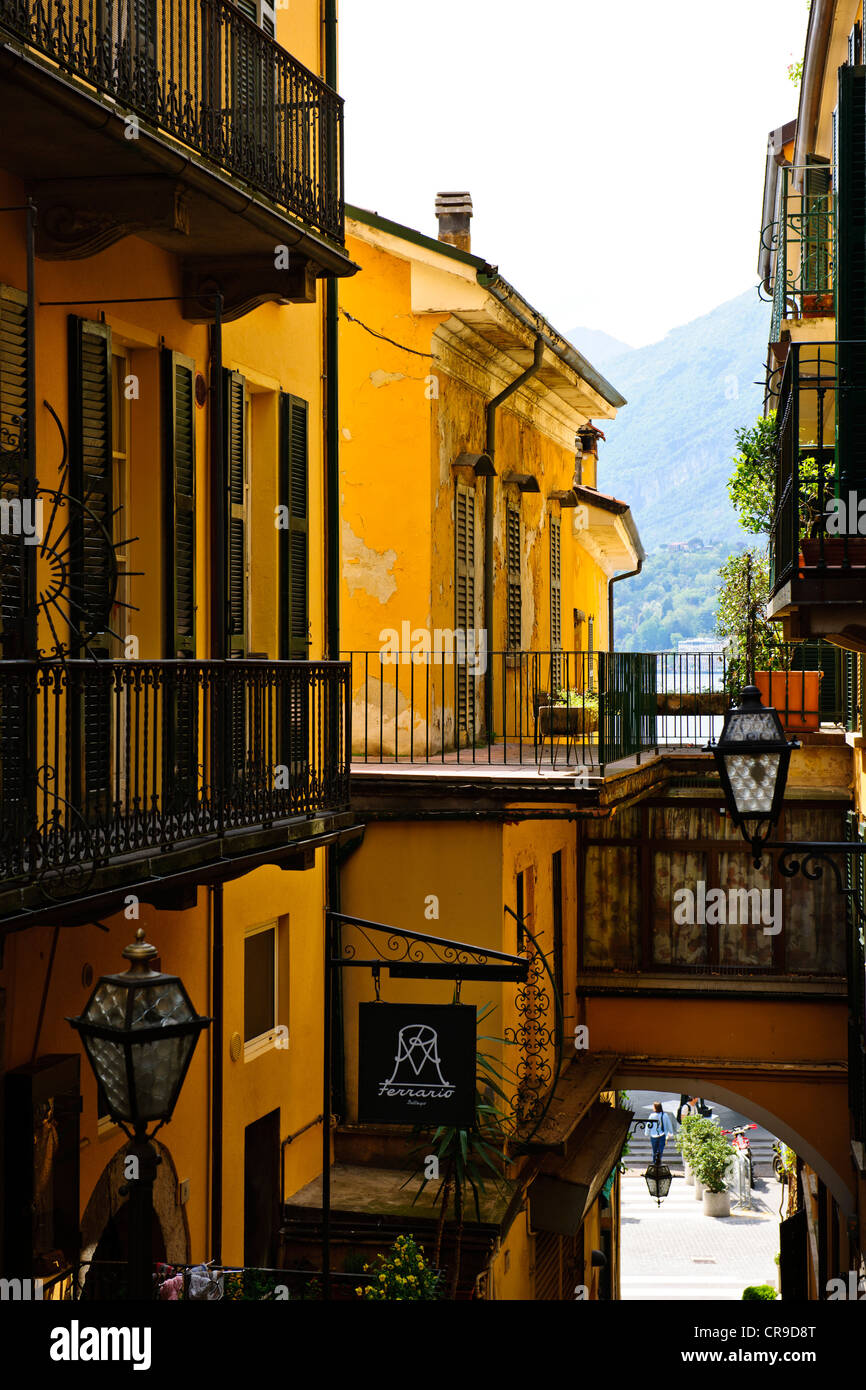 Bellagio, See überqueren, Hotels, Restaurants auf der Vorderseite zurück Straßen, Geschäfte, Blick auf den See, Gärten, Comer See, italienische Seen, Italien Stockfoto