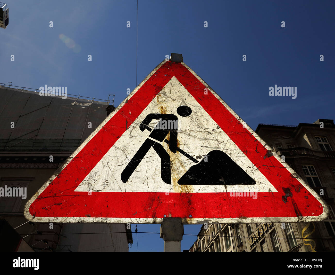Verkehr-Zeichen-Baustellen voraus Stockfoto