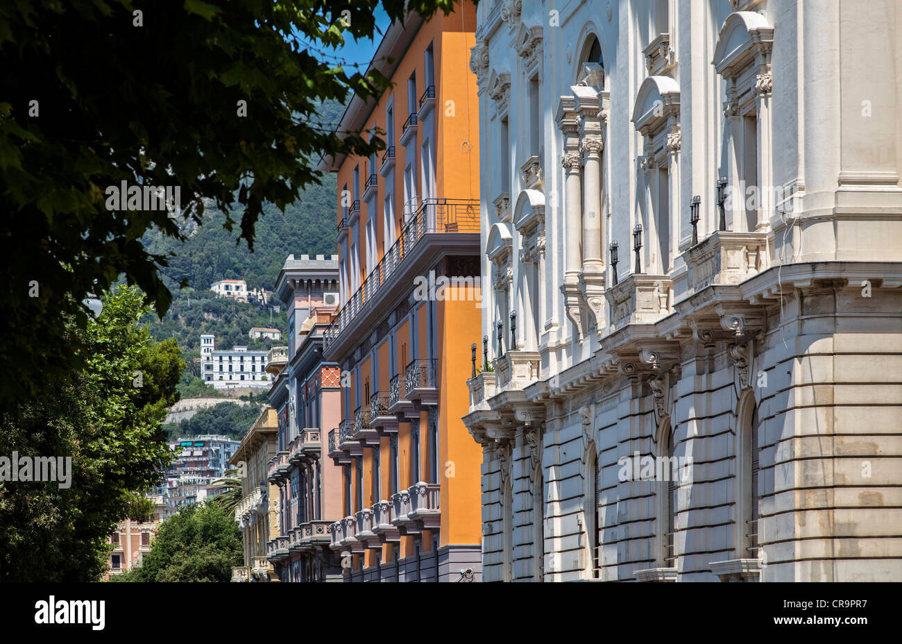 Europa Italien, Kampanien Salerno die Paläste der Strandpromenade Stockfoto