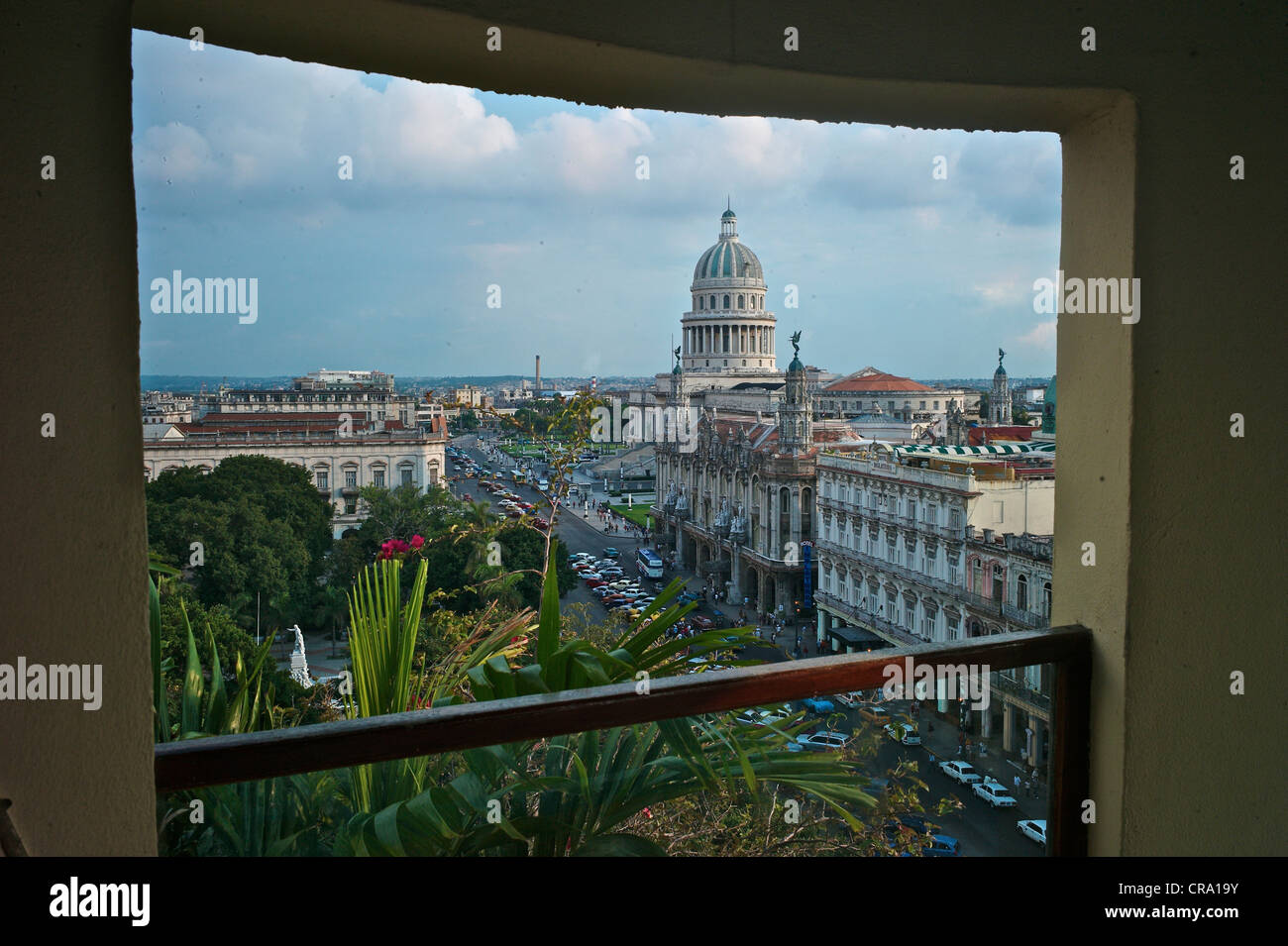 Aussicht von El Parque Central und El Capitolio in Alt-Havanna, einschließlich Hotel Inglaterra, Hotel Telegrafo und das Gran Teatro Stockfoto