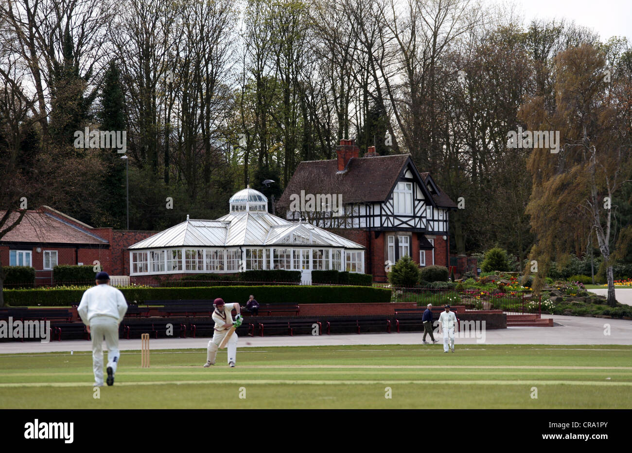 Cricket-Match in Chesterfield Stockfoto