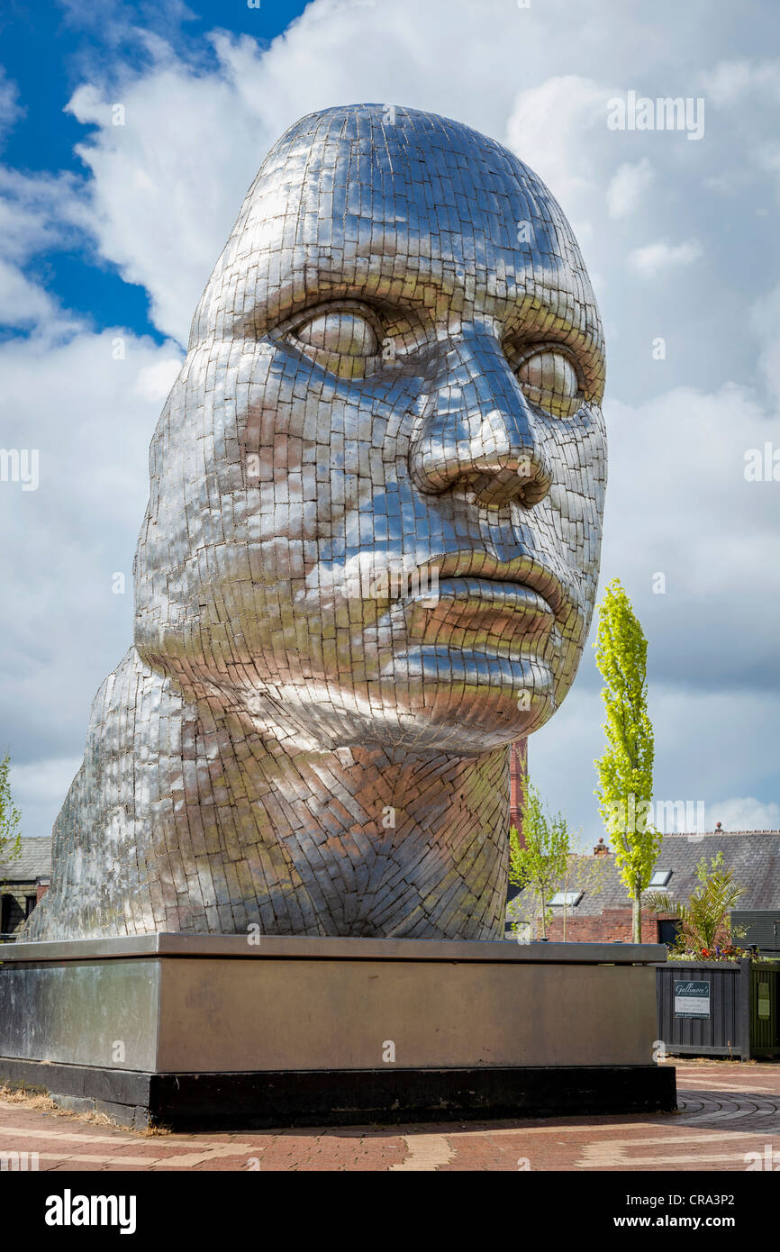 Die Statue von Rick Kirby berechtigt das Gesicht von Wigan in der Wiend im Zentrum Stadt. Stockfoto