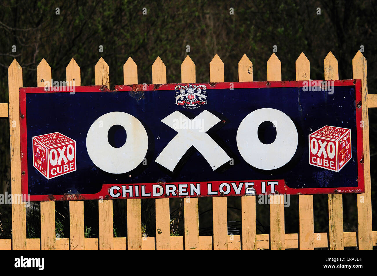 Eine alte Oxo Cube Werbung UK Stockfoto