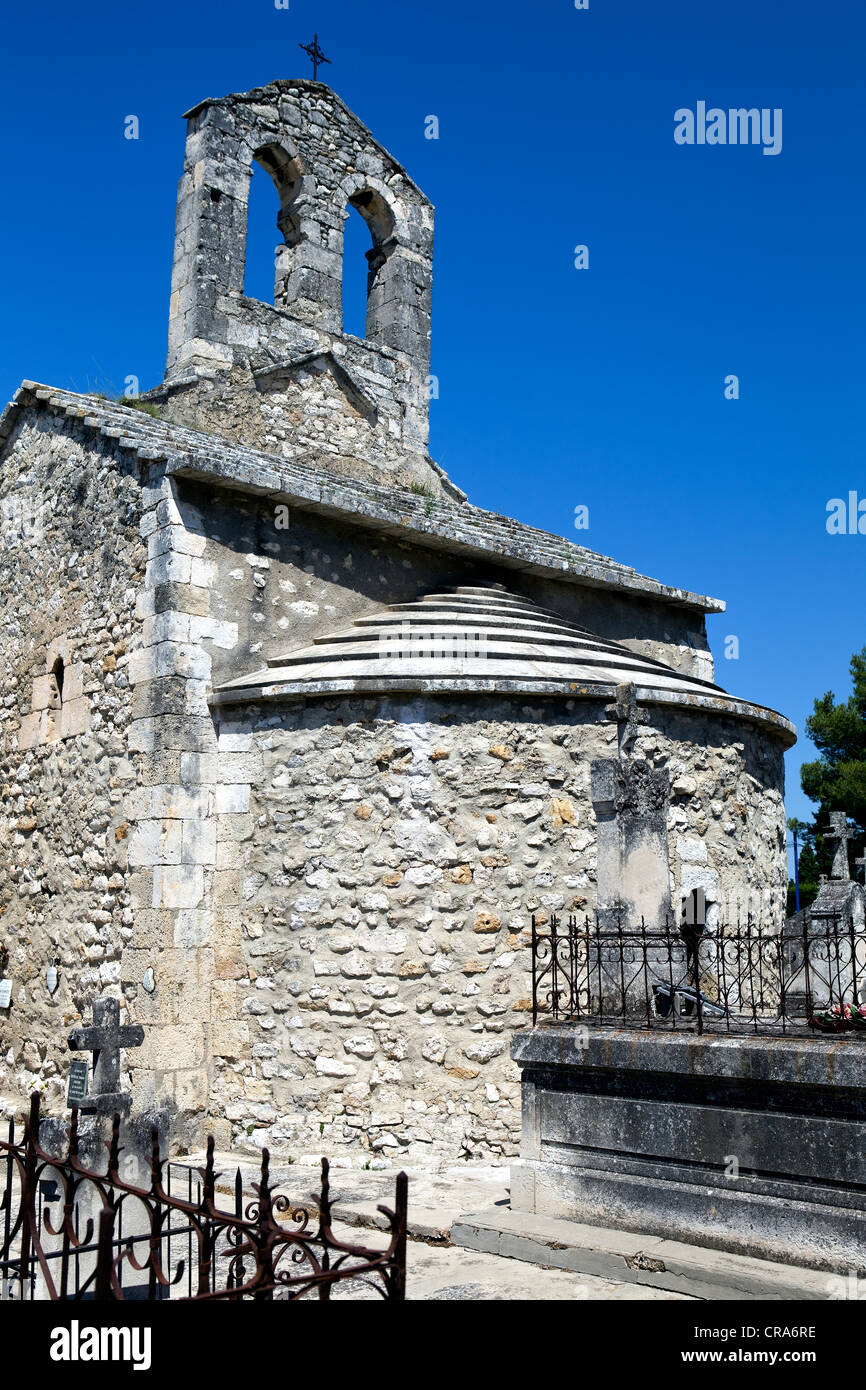 Frühe romanische Kapelle in der Provence: Sainte Croix des 9. Jahrhunderts Stockfoto