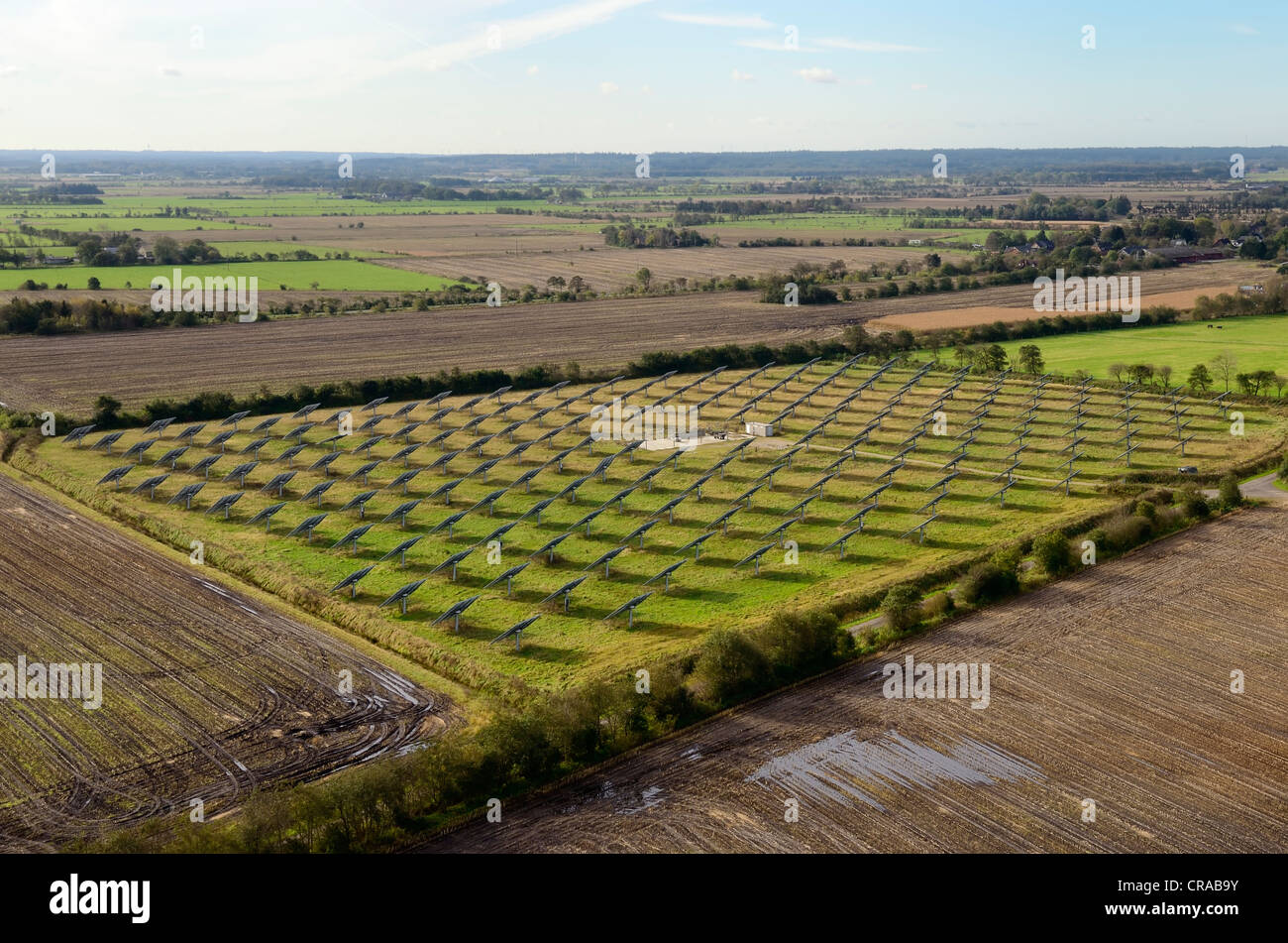 Luftaufnahme, Solar Park, open space Photovoltaik-anlage in der Nähe von sprakebuell, Nordfriesland, schleswig-holstein Stockfoto