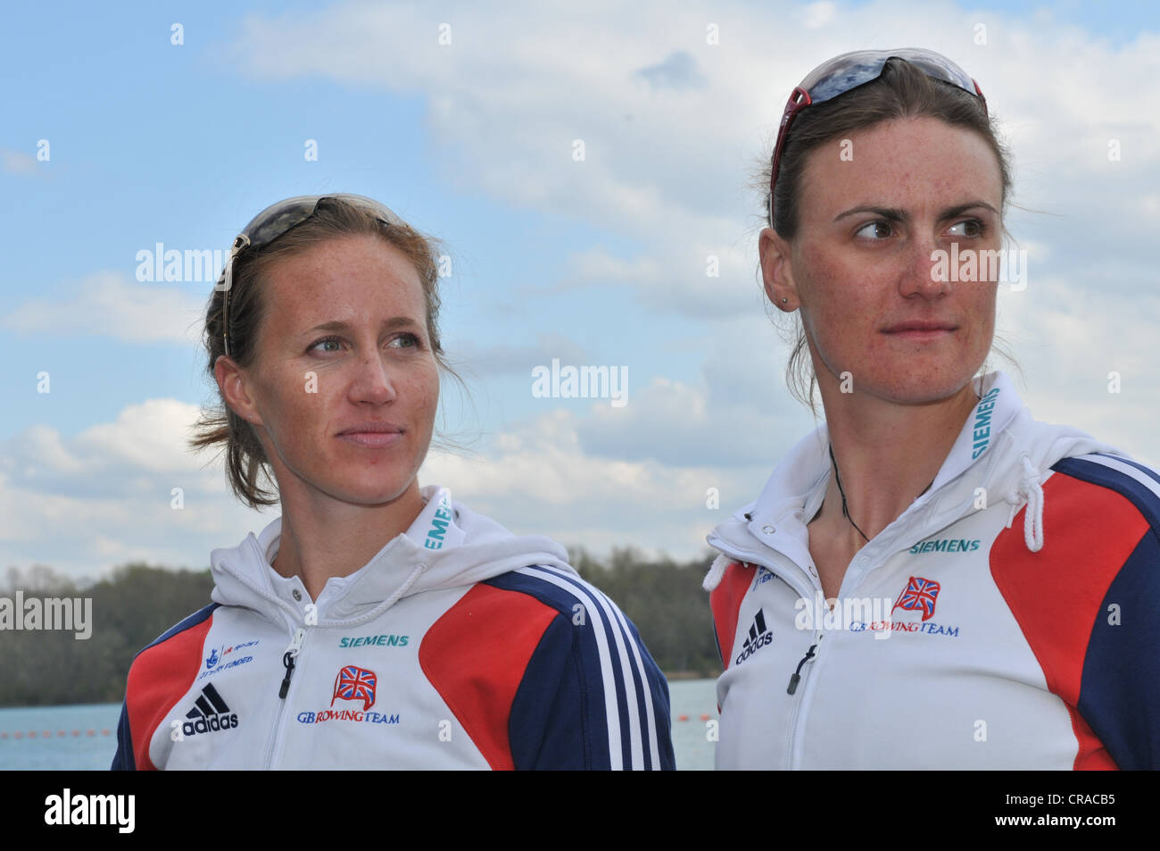 Helen Glover und Heather Stanning am Rudersee Redgrave-Pinsent, Themse, Reading, Vereinigtes Königreich. Stockfoto