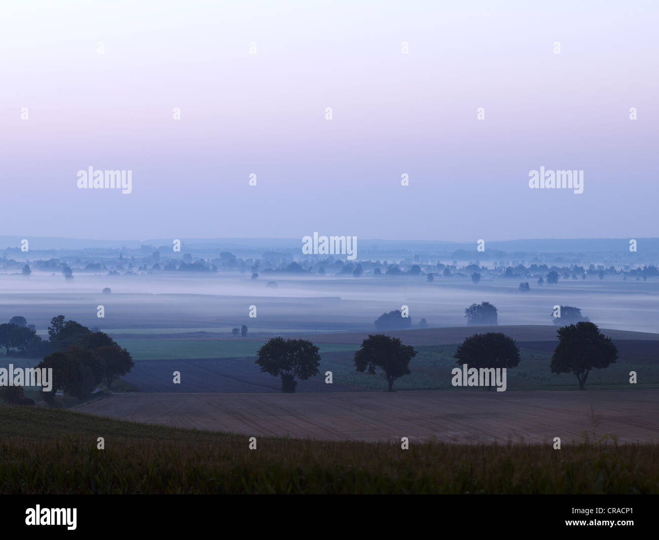 Götterdämmerung in der Nähe von Ehekirchen, Bayern, Deutschland, Europa Stockfoto