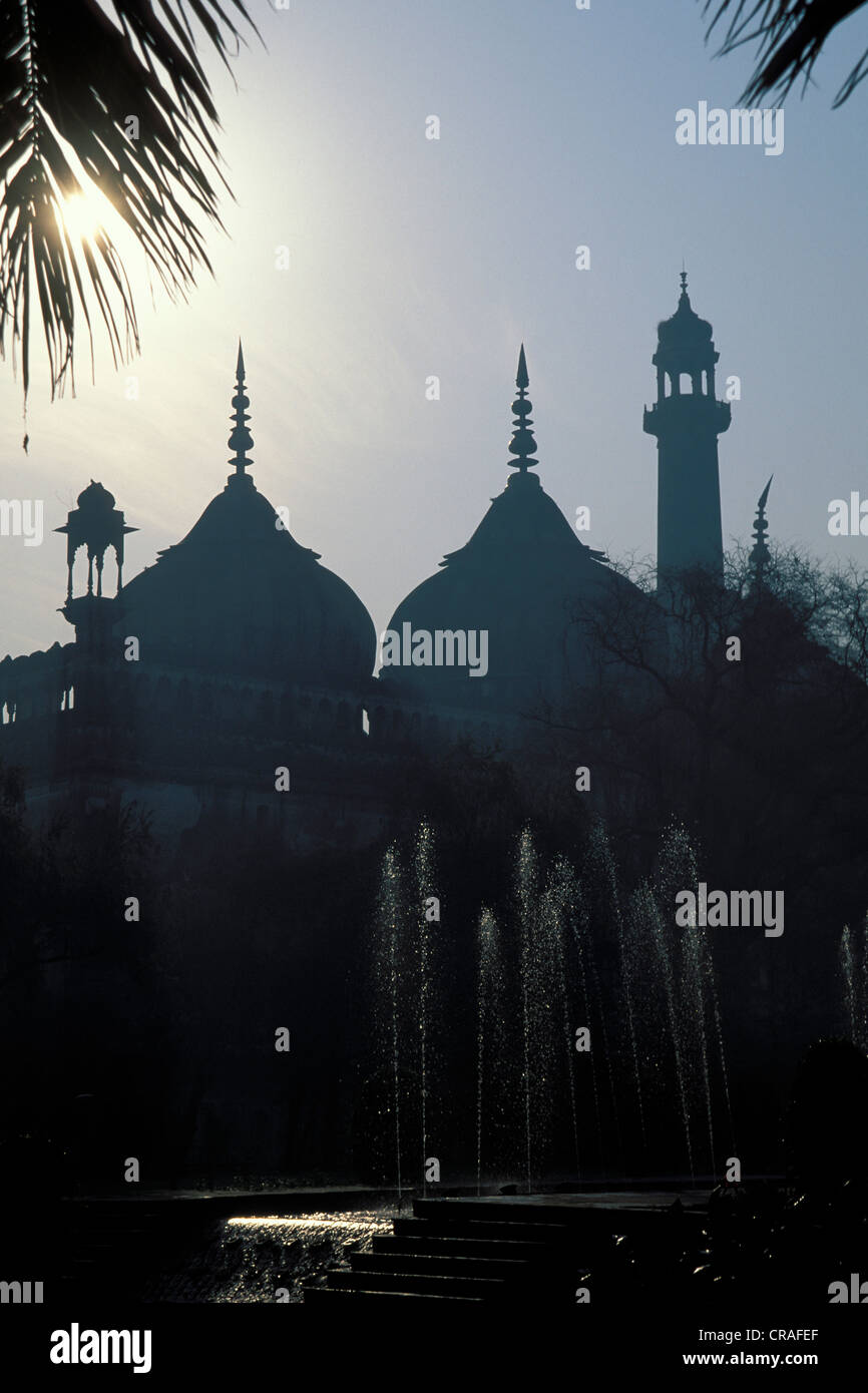 Minarette, Türmen und Kuppeln, Bara Imambara oder große Haus der Imame, Lucknow oder Lakhnau, Uttar Pradesh, Indien, Asien Stockfoto