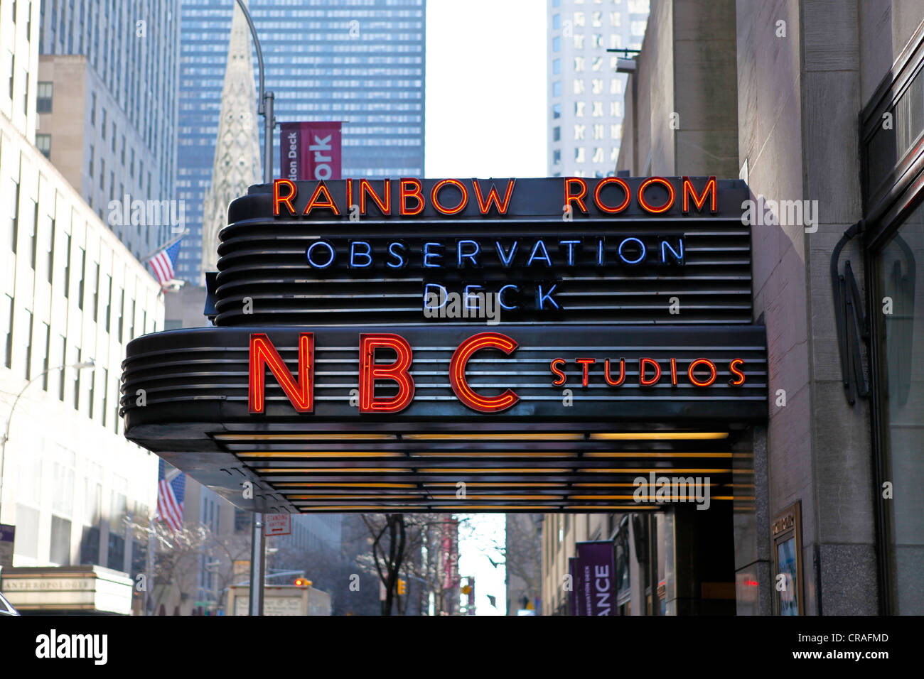 Eingang zu den NBC Studios im Rockefeller Center in Manhattan, New York City, Vereinigte Staaten von Amerika Stockfoto