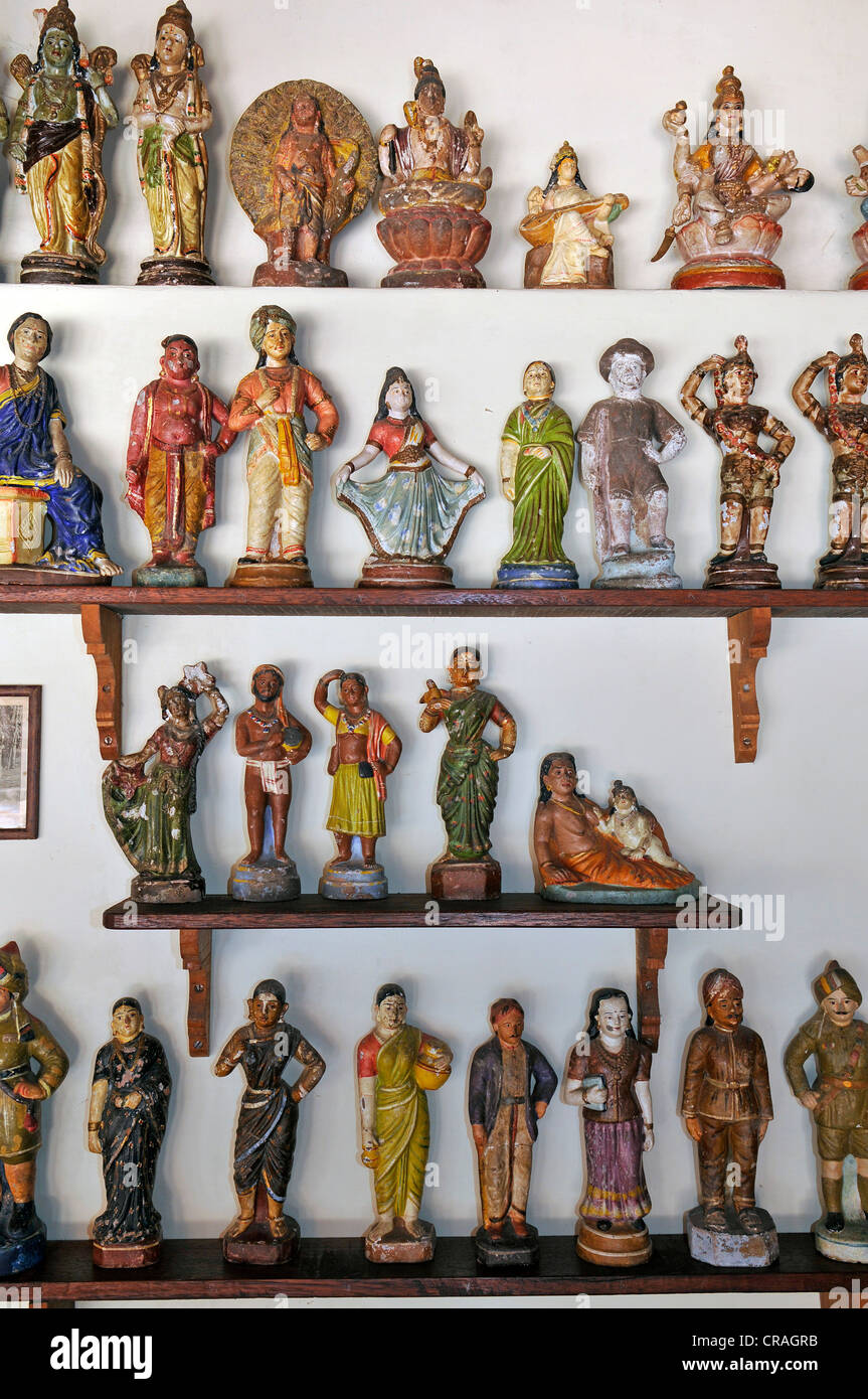Terrakottafiguren aus dem indischen Leben, Swamimalai, Tamil Nadu, Südindien, Indien, Asien Stockfoto
