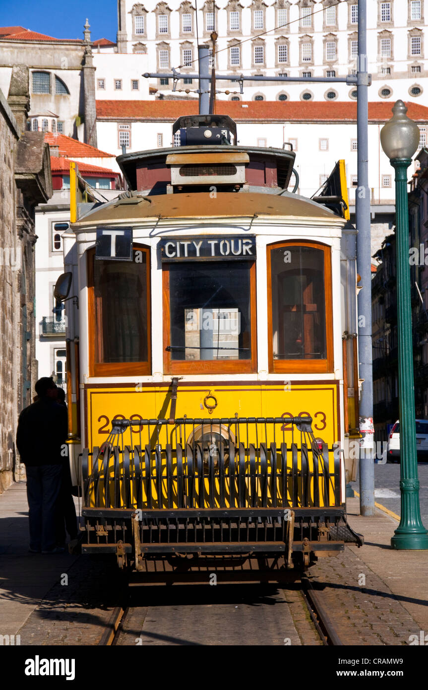 Beförderung von einer Straßenbahn, Porto, Portugal, Europa Stockfoto