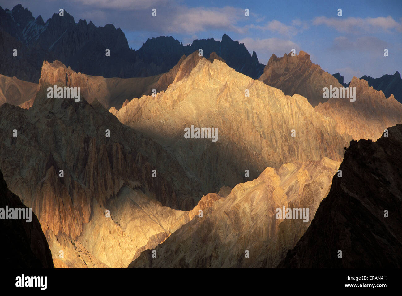 Zerklüftete Berglandschaft, in der Nähe von Hanuman-La oder Hanuman Pass, Zanskar, Ladakh, indischen Himalaya, Jammu und Kaschmir Stockfoto