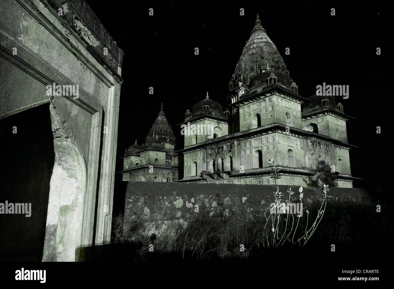 Chhatri, Kenotaph oder Grab Denkmal, Orchha, Madhya Pradesh, Nordindien, Indien, Asien Stockfoto