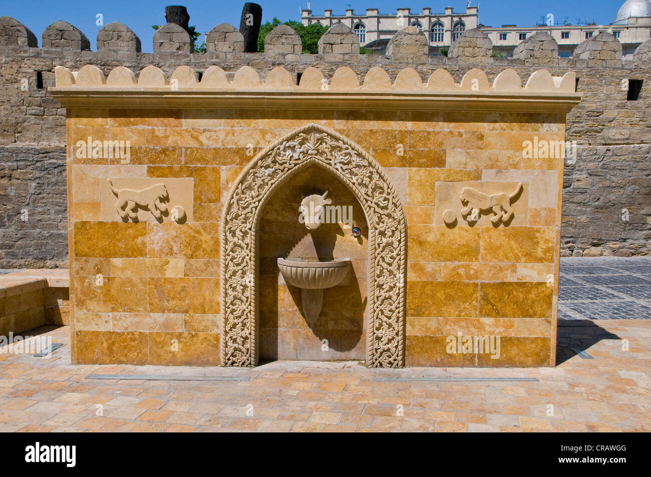 Brunnen in der Altstadt zum UNESCO-Weltkulturerbe, Baku, Aserbaidschan, Kaukasus, Naher Osten Stockfoto