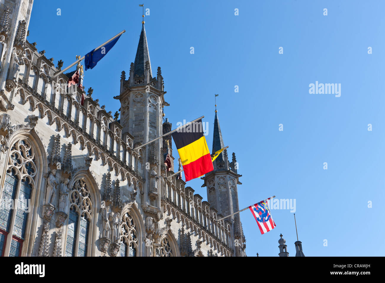 Stadhuis, Rathaus, mit belgischen Flagge, Grote Markt-Platz, alte Stadt Brügge, UNESCO-Weltkulturerbe, West-Flandern Stockfoto