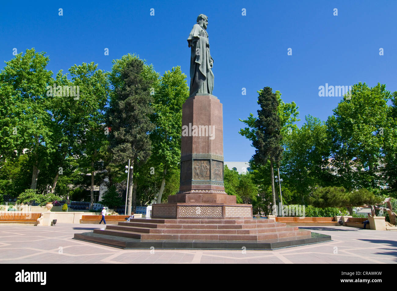 Statue des Dichters Nezāmi, Baku, Aserbaidschan, Kaukasus, Naher Osten Stockfoto