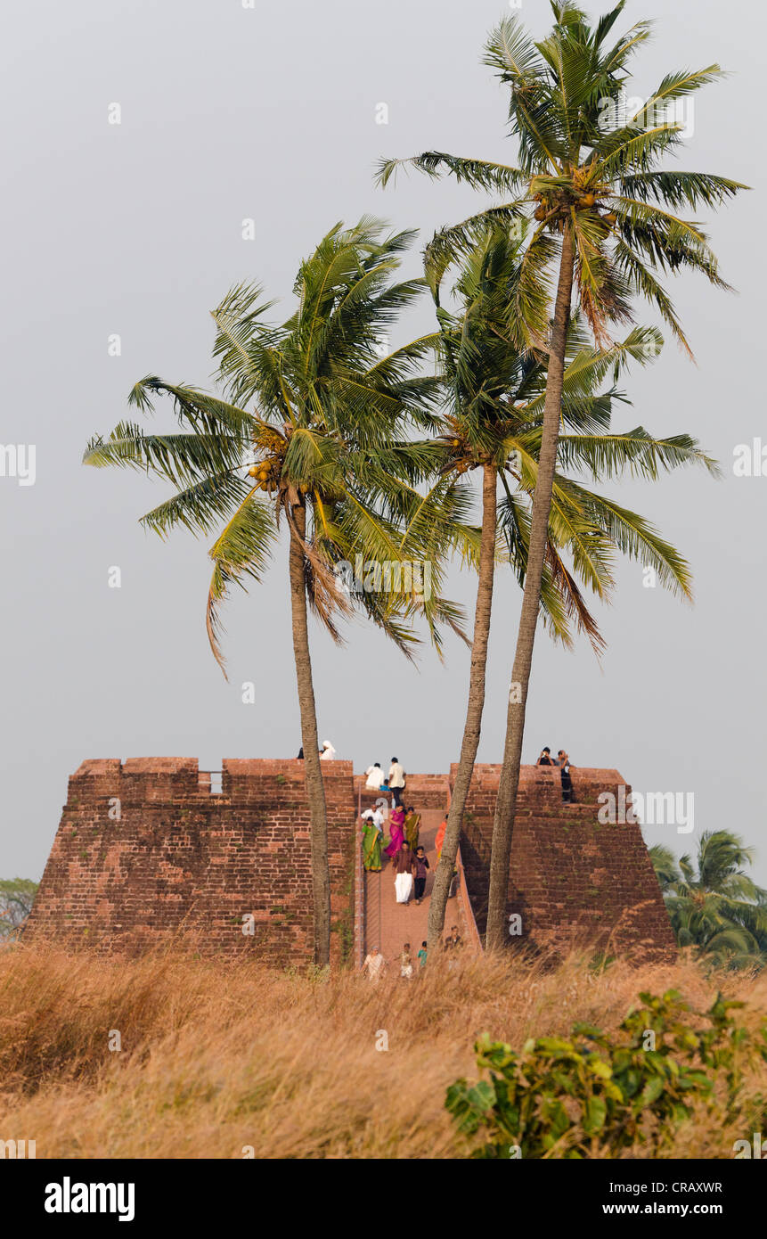 Indische Touristen, Bekal Fort, Bekal, North Kerala, Kerala, Indien, Asien Stockfoto