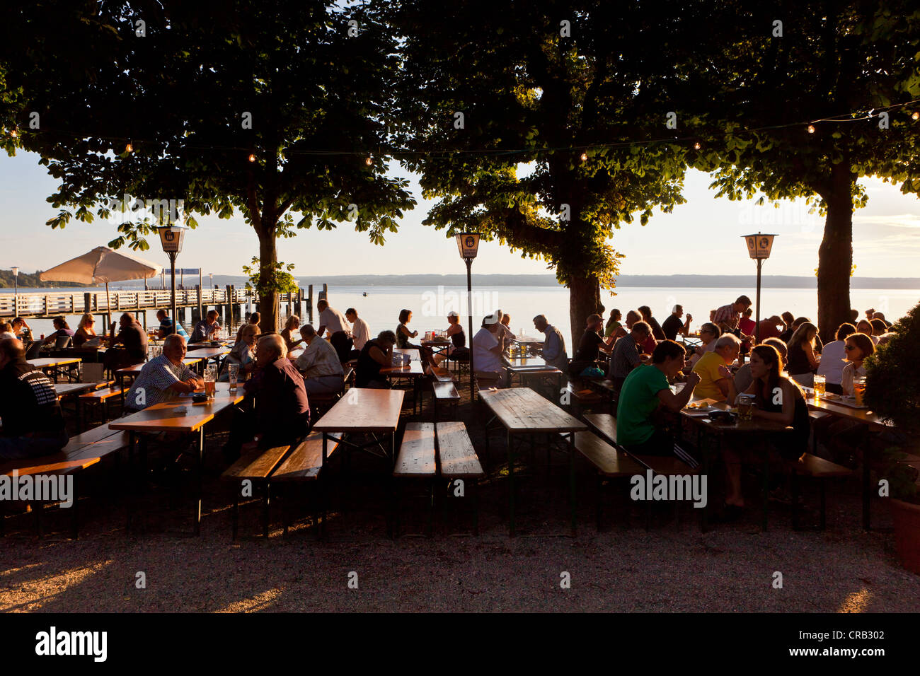 Ammersee Biergarten Direkt Am See Biergarten am see ammer -Fotos und -Bildmaterial in hoher Auflösung – Alamy